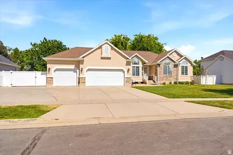 882 N 3625 W, Layton, UT 84041