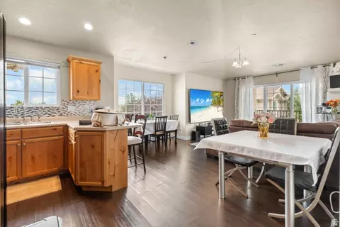 1249 W Cambria Way N #L302, Pleasant Grove, UT 84062
