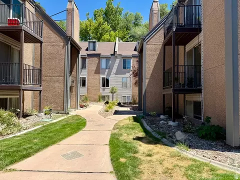 Exterior - 169 E 100 N #B, Logan, UT 84321 photo 2 of 4