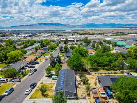 View/Area - 1076 W 600 N, Orem, UT 84057 photo 4 of 6