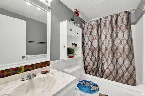 Bath - 1076 W 600 N, Orem, UT 84057 photo 2 of 2