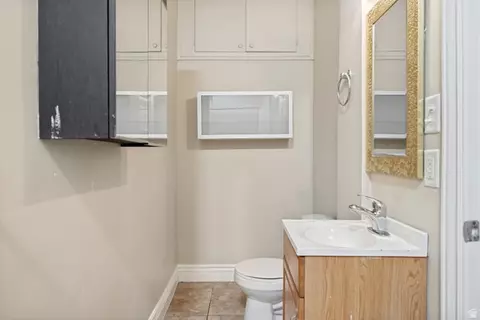 Bath - 2752 Madison Ave, Ogden, UT 84403 photo 1 of 2