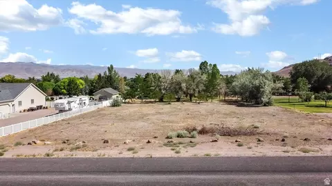 419 E 700 S #14, Monroe, UT 84754 photo 2