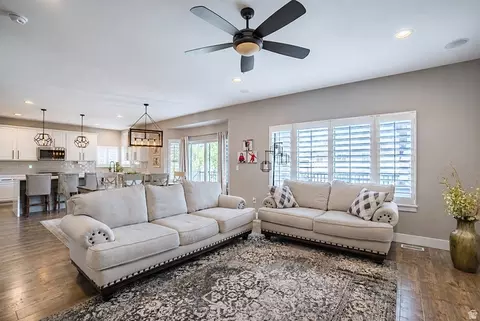 304 W Stillwater Dr S, Saratoga Springs, UT 84045