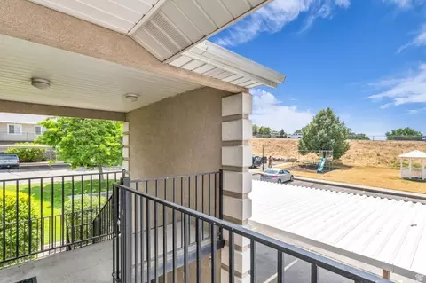 Exterior - 1092 W 420 N, Orem, UT 84057 photo 4 of 9