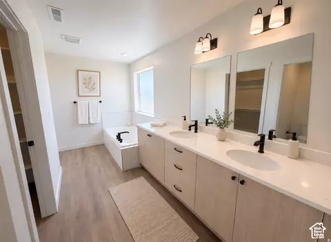Bath - 1049 N Summit View Dr, Harrisville, UT 84404 photo 1 of 5