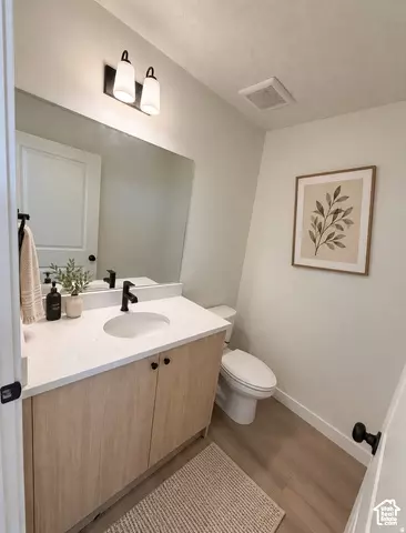 Bath - 1049 N Summit View Dr, Harrisville, UT 84404 photo 5 of 5