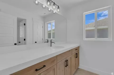 Bath - 2911 N Chokecherry Dr #LOT EAGLE, Eagle Mountain, UT 84005 photo 2 of 2