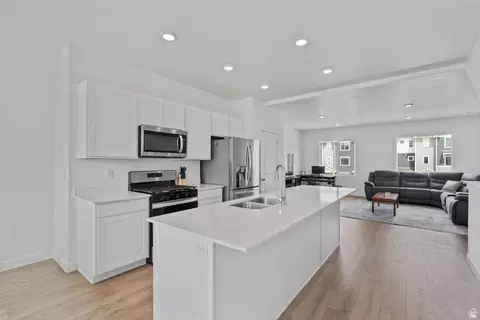 3913 N Eagle Pointe Ln, Eagle Mountain, UT 84005 photo 25