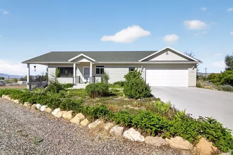 Exterior - 450 E 200 S, Fairview, UT 84629 photo 4 of 10