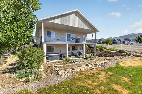 Exterior - 450 E 200 S, Fairview, UT 84629 photo 5 of 10
