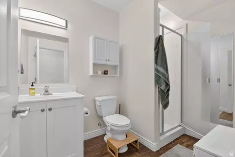 Bath - 450 E 200 S, Fairview, UT 84629 photo 3 of 3