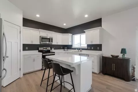 4633 E Golden Hills Loop, Eagle Mountain, UT 84005 photo 4
