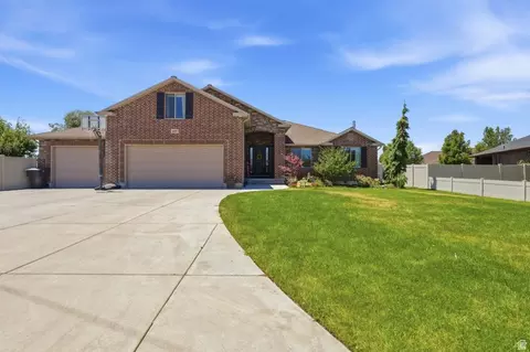1477 N 1575 W, Clinton, UT 84015