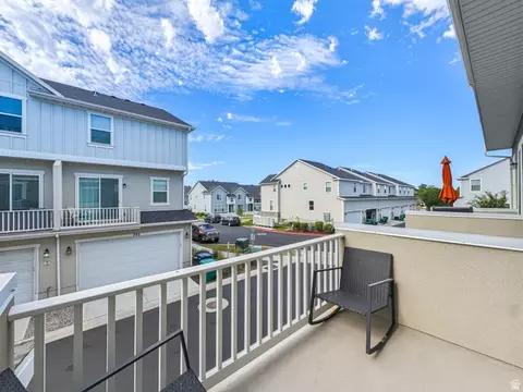 Exterior - 793 E 975 N, Layton, UT 84041 photo 2 of 3