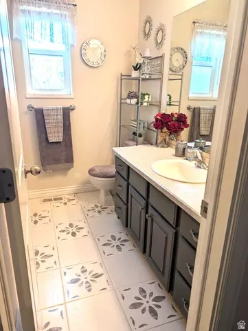 Bath - 654 E 70 S, Ephraim, UT 84627 photo 3 of 4