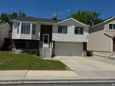 1542 W Crystal Ridge Dr S, West Jordan, UT 84084