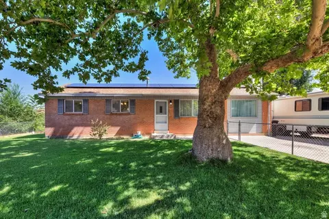 427 Huntridge Dr, Moab, UT 84532 photo 1