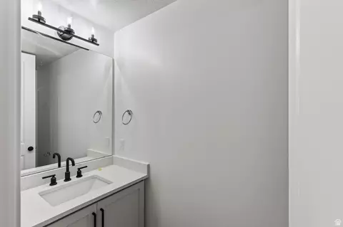 Bath - 1566 N 275 W, Orem, UT 84057 photo 1 of 7