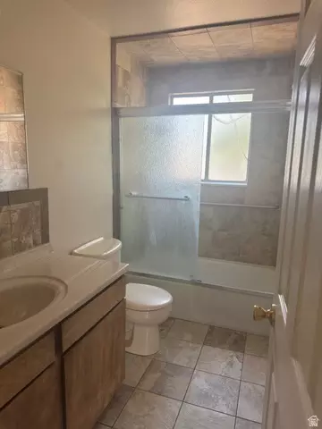992 N 300 E, Orem, UT 84057 photo 3