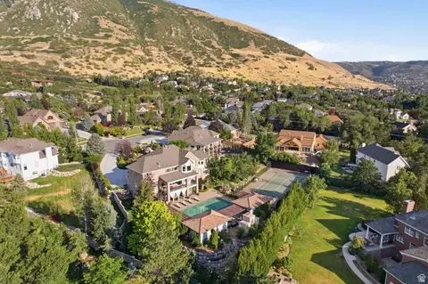 View/Area - 12308 S Mariah Cir E, Draper, UT 84020 photo 14 of 19