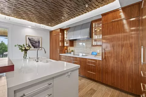Kitchen - 12308 S Mariah Cir E, Draper, UT 84020 photo 10 of 31