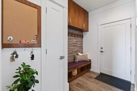 Entry Way - 12308 S Mariah Cir E, Draper, UT 84020 photo 4 of 15