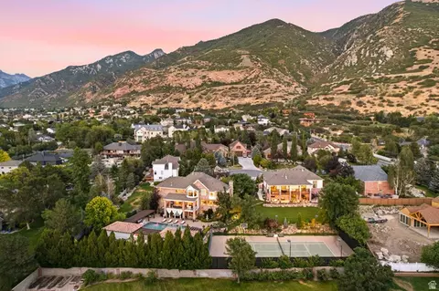 View/Area - 12308 S Mariah Cir E, Draper, UT 84020 photo 16 of 19