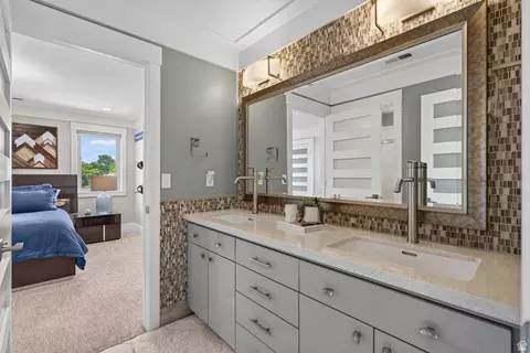 Bath - 12308 S Mariah Cir E, Draper, UT 84020 photo 12 of 22