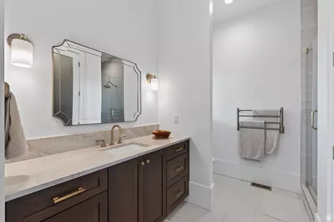 Bath - 12308 S Mariah Cir E, Draper, UT 84020 photo 18 of 22