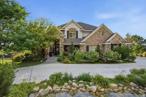 Exterior - 12308 S Mariah Cir E, Draper, UT 84020 photo 70 of 97