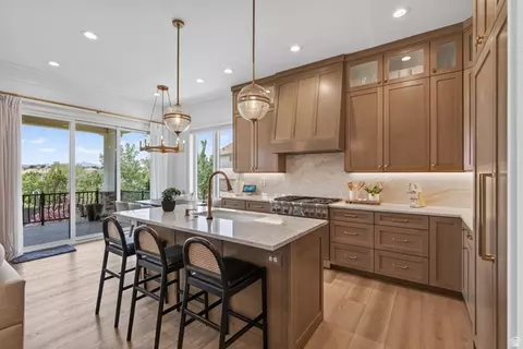 Kitchen - 12308 S Mariah Cir E, Draper, UT 84020 photo 17 of 31