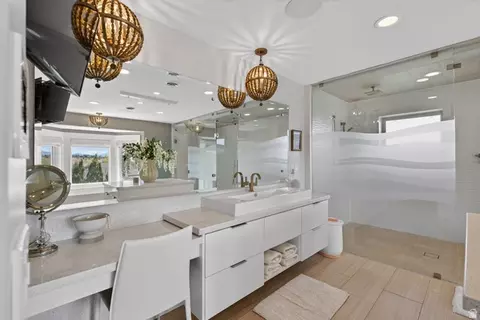 Bath - 12308 S Mariah Cir E, Draper, UT 84020 photo 3 of 22