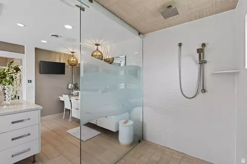 Bath - 12308 S Mariah Cir E, Draper, UT 84020 photo 8 of 22