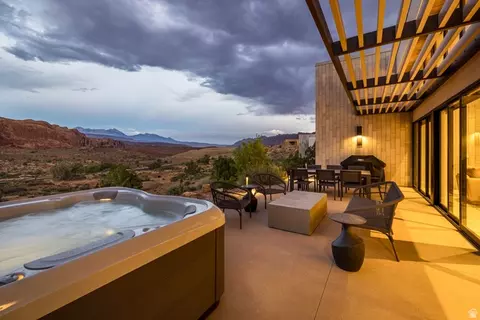 112 Badgers Bnd, Moab, UT 84532 photo 2