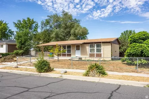 9810 S Darin Dr, Sandy, UT 84070 photo 1