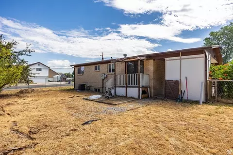 9810 S Darin Dr, Sandy, UT 84070 photo 21