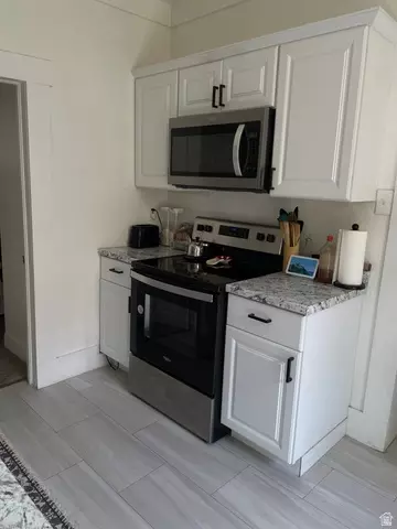 Kitchen - 857 E 2700 St S, Ogden, UT 84403 photo 4 of 4