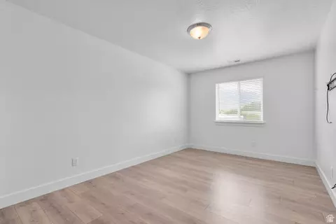 341 S 850 E, American Fork, UT 84003 photo 10