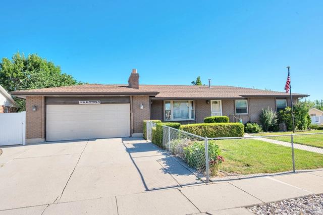 2498 W Swasey Dr, Taylorsville, UT 84129