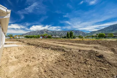 1068 N Summit View Dr W, Harrisville, UT 84404 photo 14