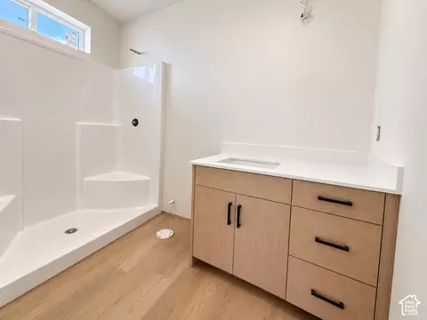 Bath - 1068 N Summit View Dr W, Harrisville, UT 84404 photo 1 of 2