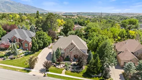 View/Area - 1559 E Wasatch Dr S, Ogden, UT 84403 photo 2 of 9