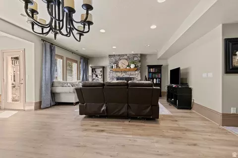 Living - 1559 E Wasatch Dr S, Ogden, UT 84403 photo 6 of 6