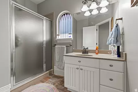 Bath - 1559 E Wasatch Dr S, Ogden, UT 84403 photo 8 of 9