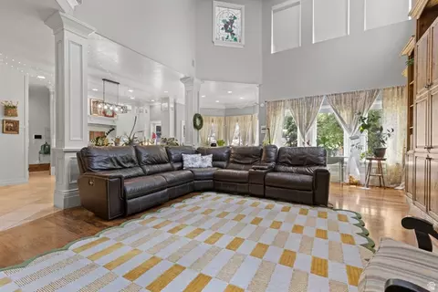 Living - 1559 E Wasatch Dr S, Ogden, UT 84403 photo 4 of 6