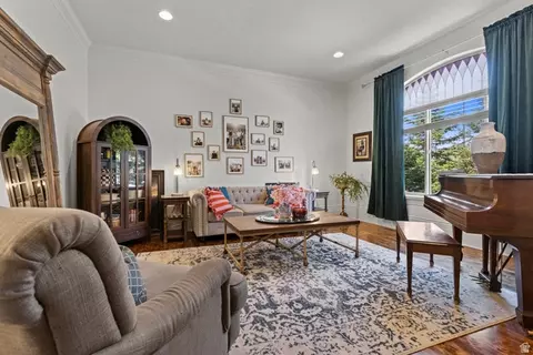 Living - 1559 E Wasatch Dr S, Ogden, UT 84403 photo 1 of 6
