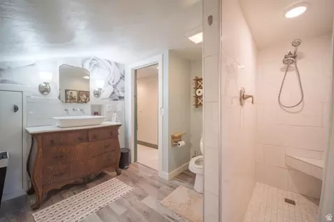 Bath - 393 S 200 E, Ephraim, UT 84627 photo 5 of 6