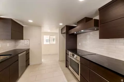 4658 S Box Elder St, Murray, UT 84107 photo 9