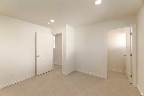 4658 S Box Elder St, Murray, UT 84107 photo 14